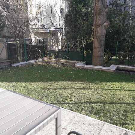 ウィーンCosy Flat In The Quiet Area With Own Garden, Free Parking And Direct Public Transport Link To The Centreアパートメント エクステリア 写真