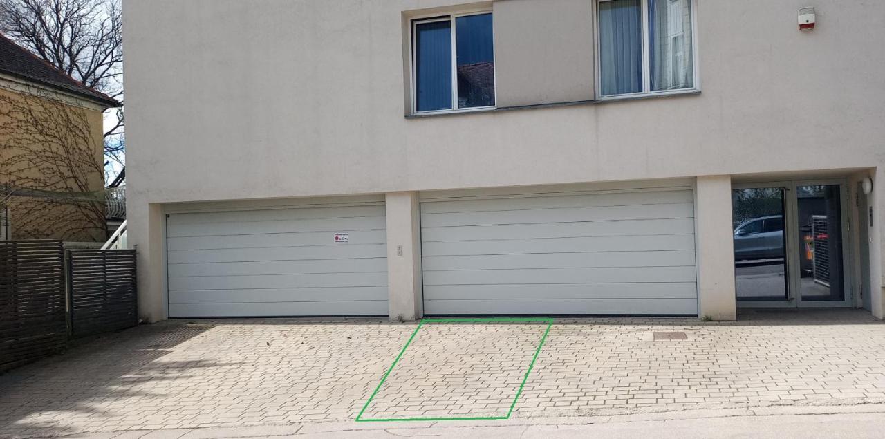 ウィーンCosy Flat In The Quiet Area With Own Garden, Free Parking And Direct Public Transport Link To The Centreアパートメント エクステリア 写真